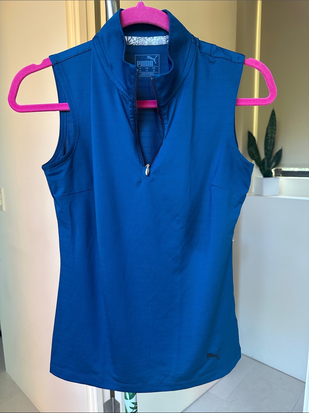 Puma Women's Sleeveless Quarter-Zip Tank Top in Teal Blue Size XS